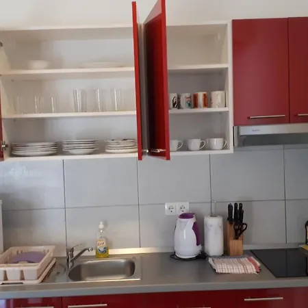 Apartment Green In Nin 아파트